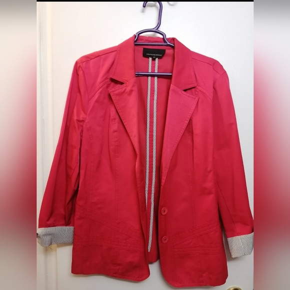 Crimson Blazer - Picture 1 of 2